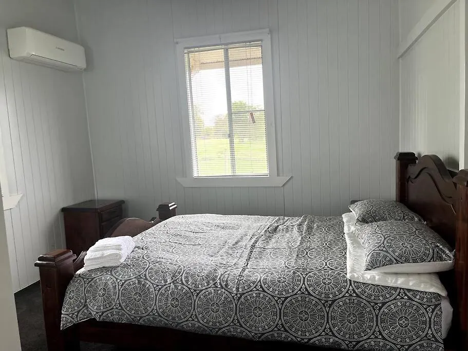 Country Charm On Acreage Villa Kingaroy